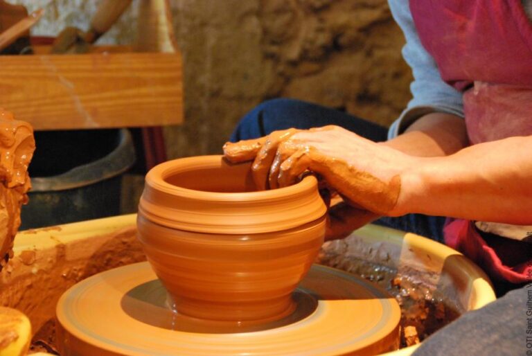 Moroccan pottery and traditional crafts